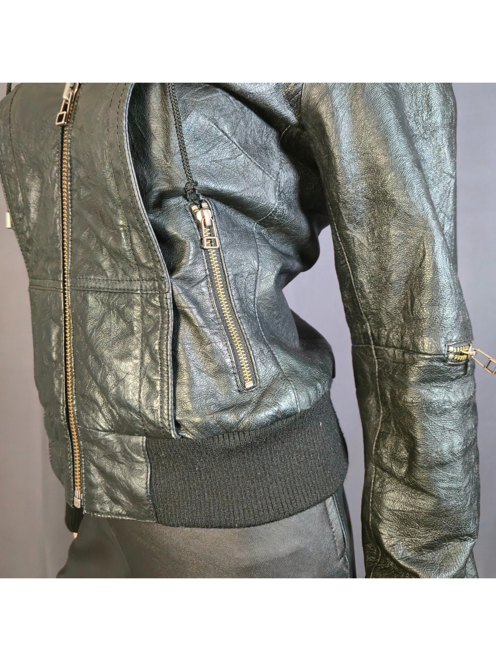 Vintage Y2K Danier Black Leather Studded Fitted Bomber Jacket With Hood Size XS - Picture 7 of 16